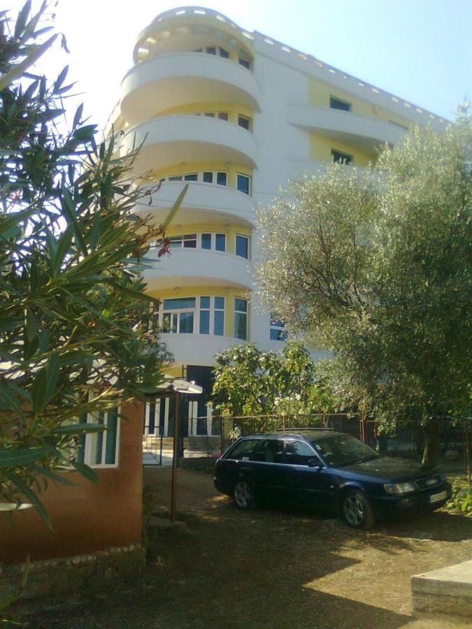 Апартаменты Galaxy Apartments Бар-13